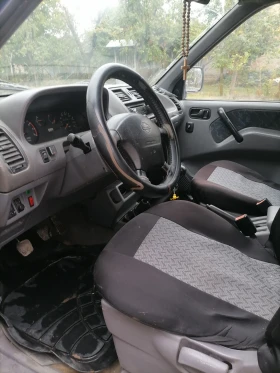 Nissan Terrano 2.4i - 2500 € - 30863703 5