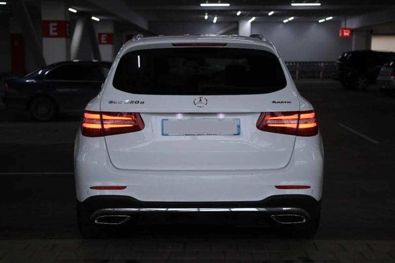 Mercedes-Benz GLC 220 AMG/Burmester/Panorama/360 Kameri, снимка 4 - Автомобили и джипове - 45314396