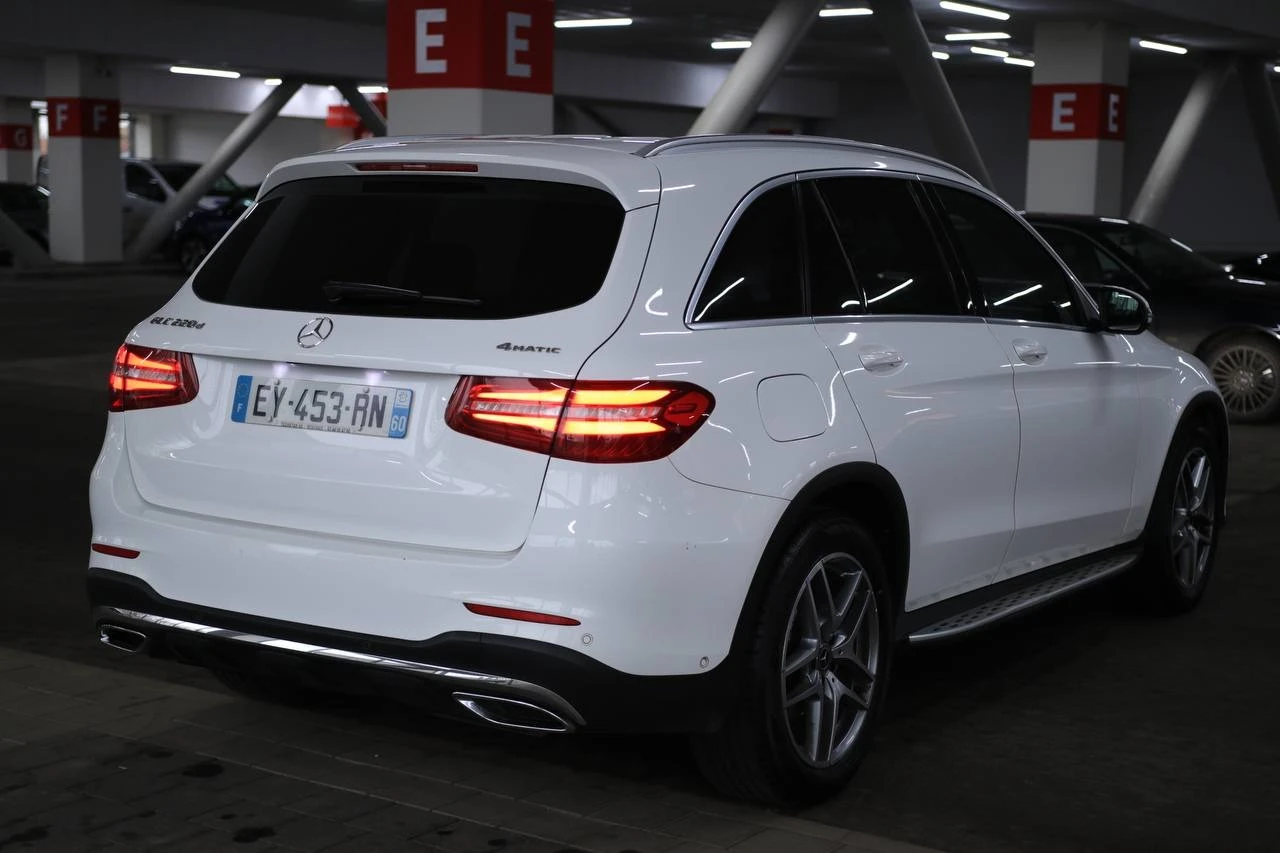 Mercedes-Benz GLC 220 AMG/Burmester/Panorama/360 Kameri - изображение 5