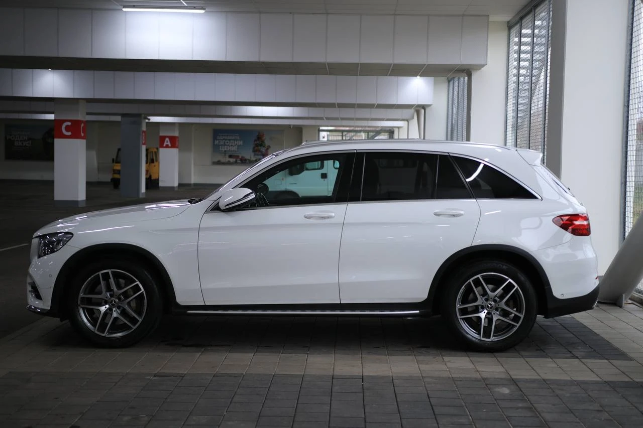 Mercedes-Benz GLC 220 AMG/Burmester/Panorama/360 Kameri - изображение 6