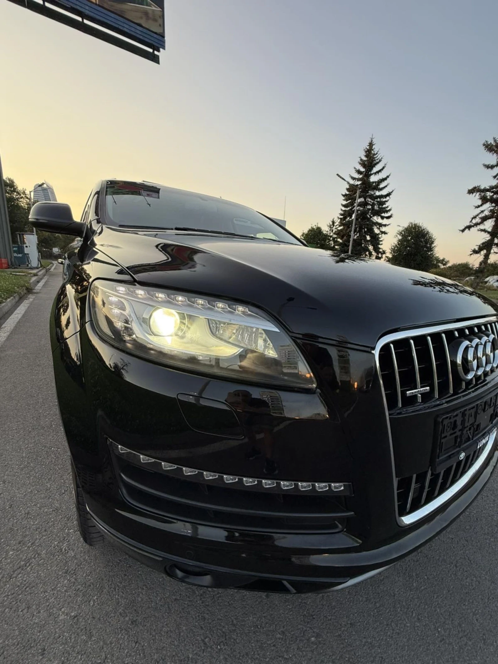 Audi Q7 FACELIFT ЧИСТО НОВА 6+ 1 места - изображение 6