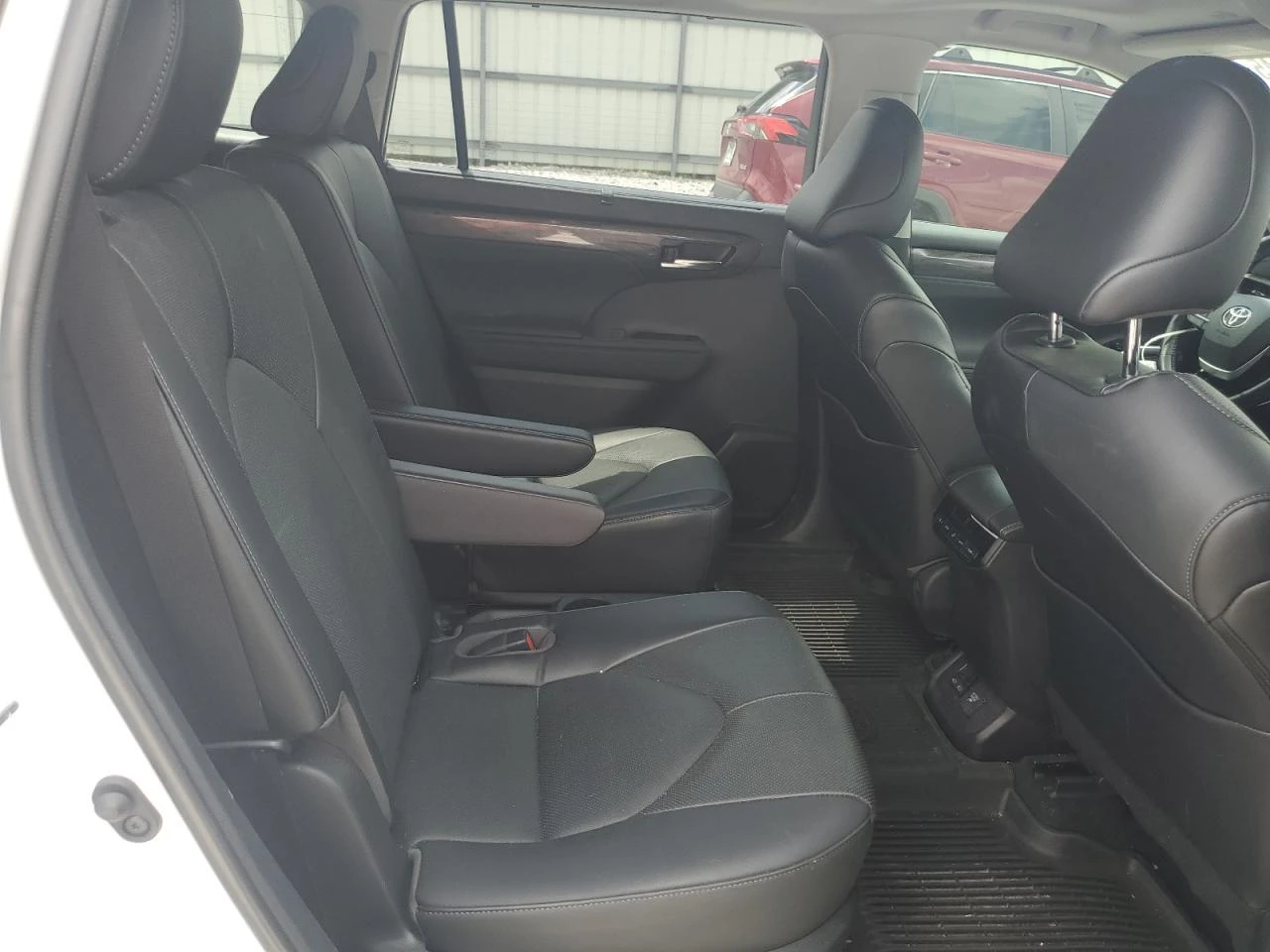 Toyota Highlander HYBRID LIMITED/4X4/6+ 1 - изображение 10