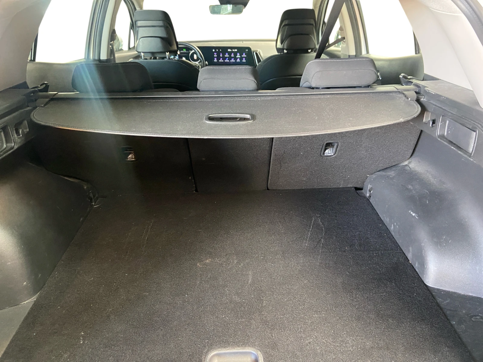 Kia Sportage 1.6 T-GDI DynamicLine - Hybrid, снимка 12 - Автомобили и джипове - 54300202