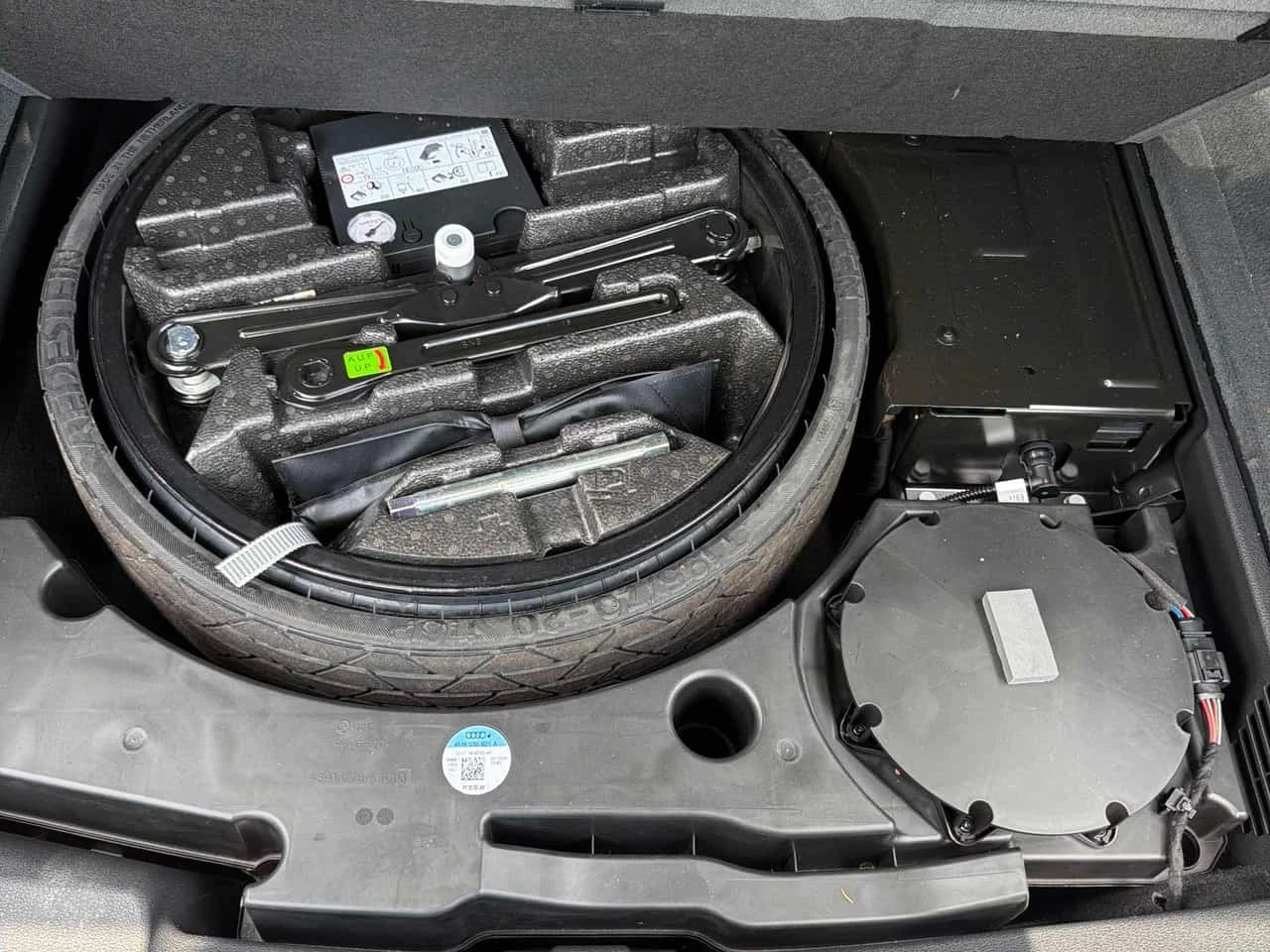 Audi Q8 Technik | CARFAX | ��� ���������  | Mobile.bg � ����������� 13