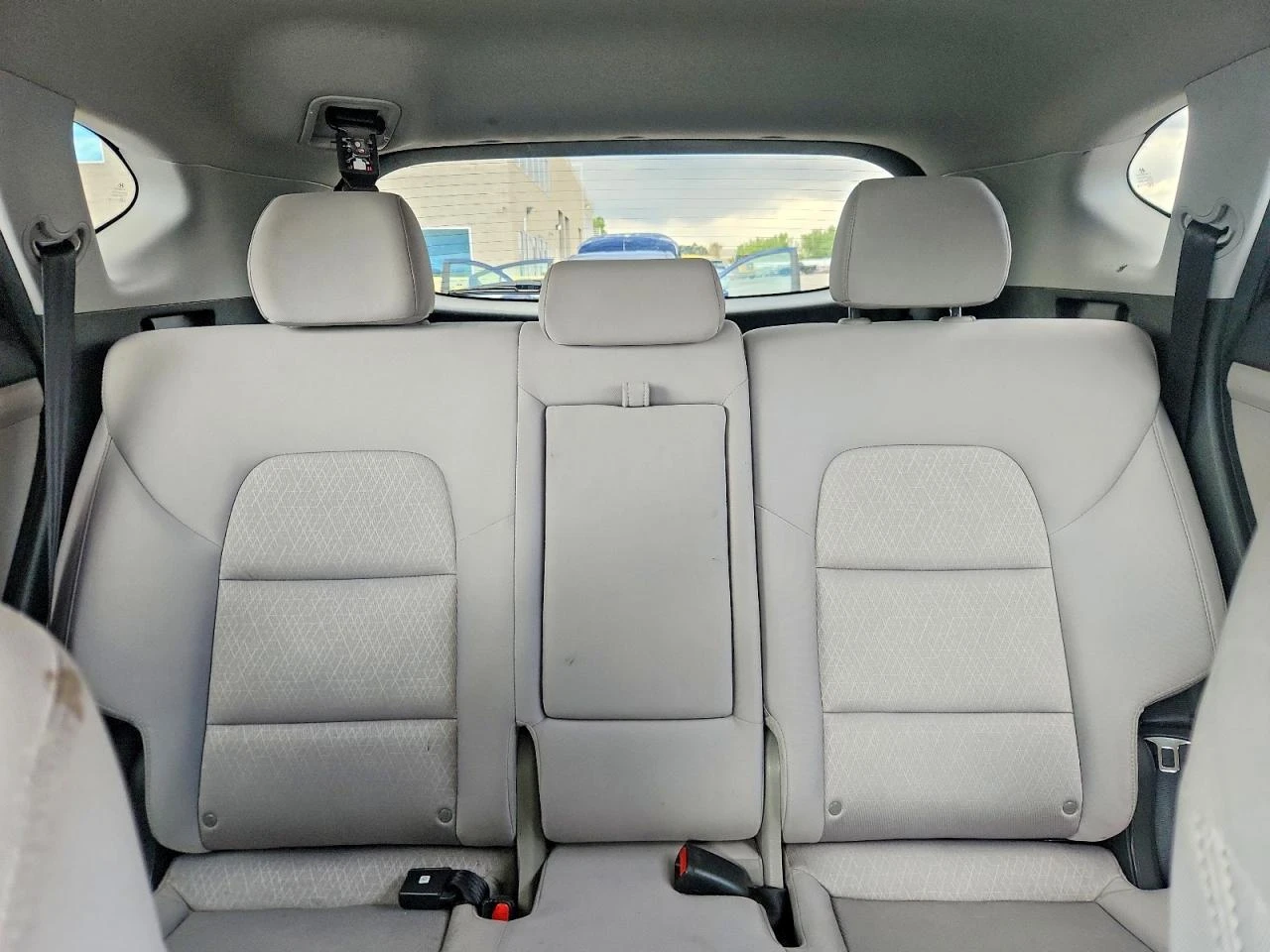 Hyundai Tucson 2.0l Sel, снимка 10 - Автомобили и джипове - 55906261