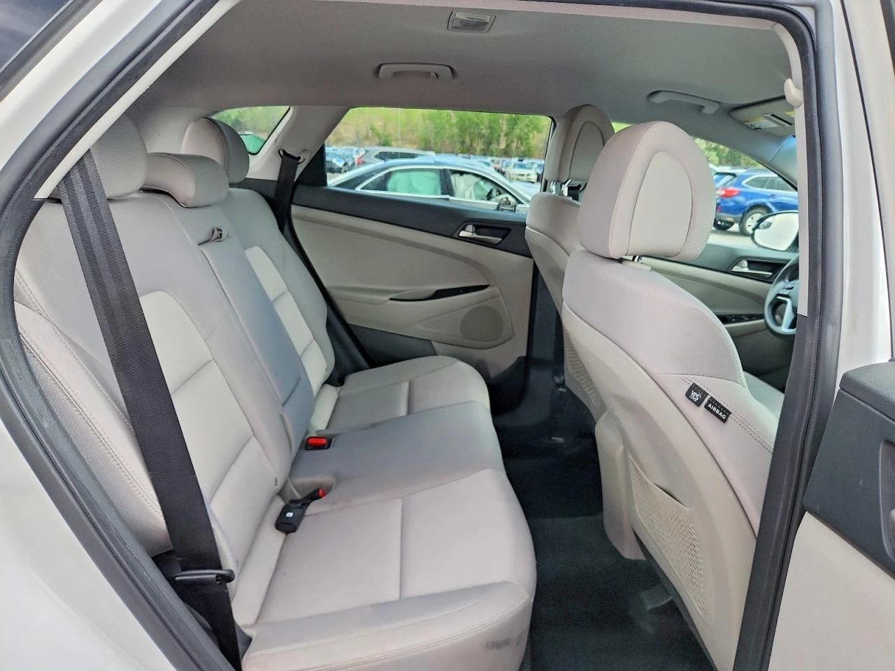 Hyundai Tucson 2.0l Sel, снимка 11 - Автомобили и джипове - 55906261