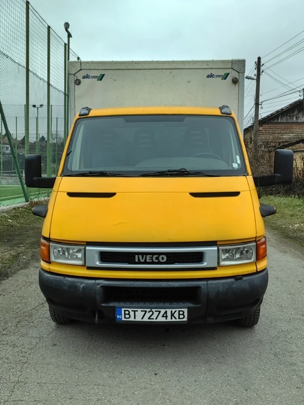 Iveco Daily 35c13 Климатик* Падащ борд* Въздушни възглавници, снимка 3 - Бусове и автобуси - 49532088