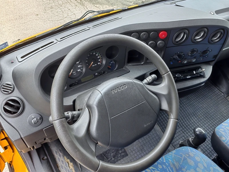 Iveco Daily 35c13 Климатик* Падащ борд* Въздушни възглавници, снимка 9 - Бусове и автобуси - 49532088