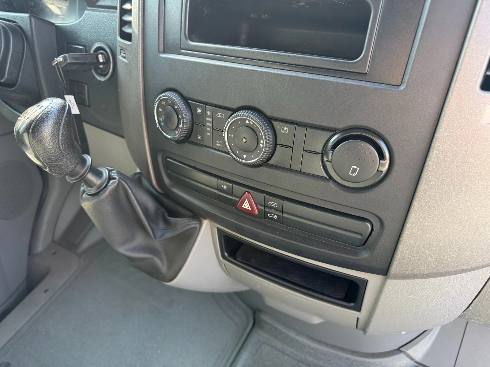 VW Crafter 2.5TDI Maxi Климатроник  - изображение 9