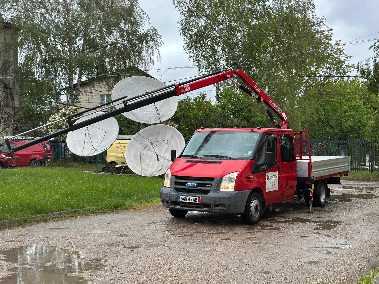 Ford Transit Бордови с Кран (Клима), снимка 3 - Бусове и автобуси - 54582740
