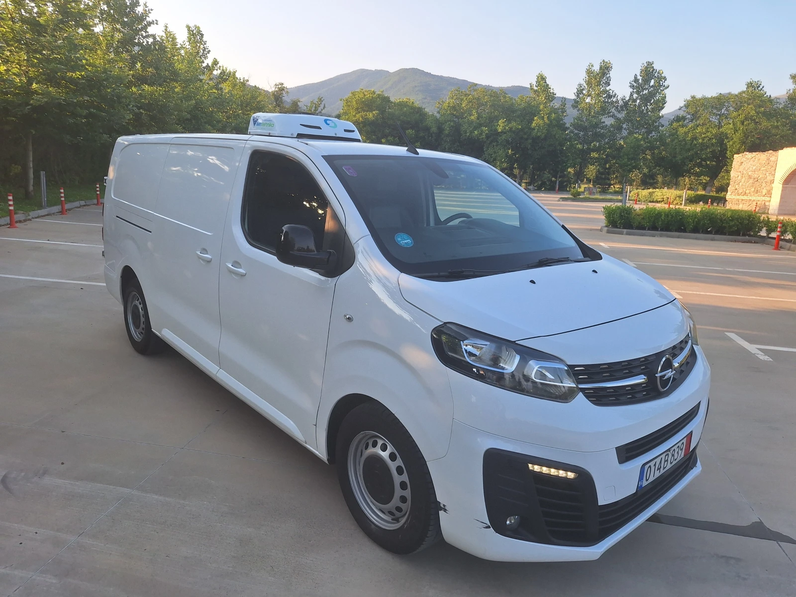 Opel Vivaro 2.0HDI ХЛАДИЛЕН , снимка 3 - Бусове и автобуси - 55339087