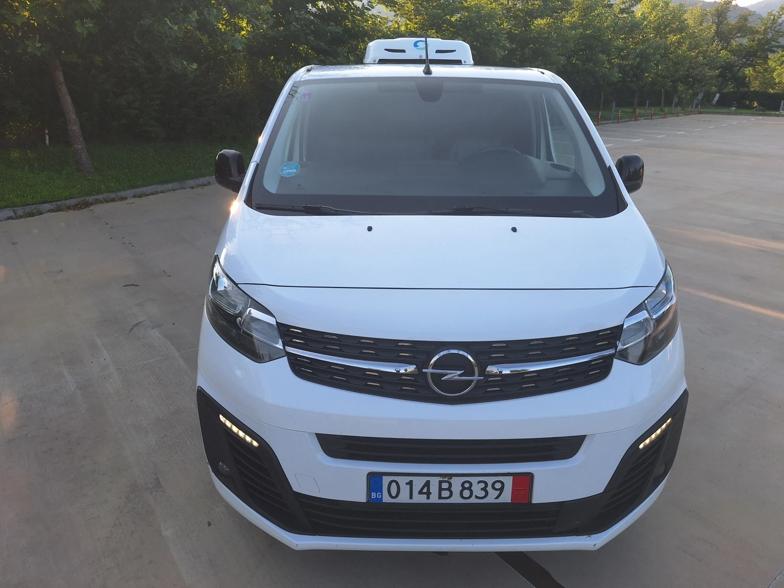 Opel Vivaro 2.0HDI ХЛАДИЛЕН , снимка 2 - Бусове и автобуси - 55339087