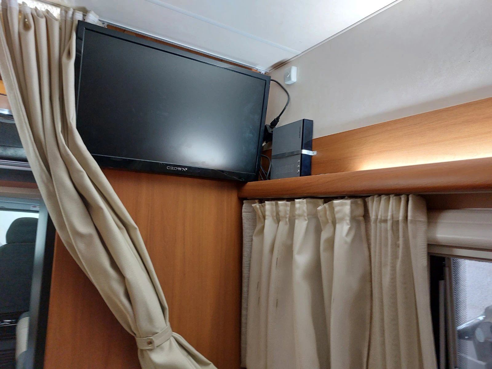 ������ Knaus SKY WAVE 650 MF | Mobile.bg � ����������� 17