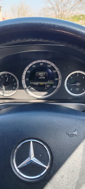 Mercedes-Benz E 220, снимка 3