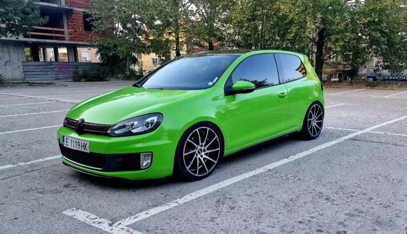 VW Golf 2.0 Бензин, снимка 1 - Автомобили и джипове - 48293669