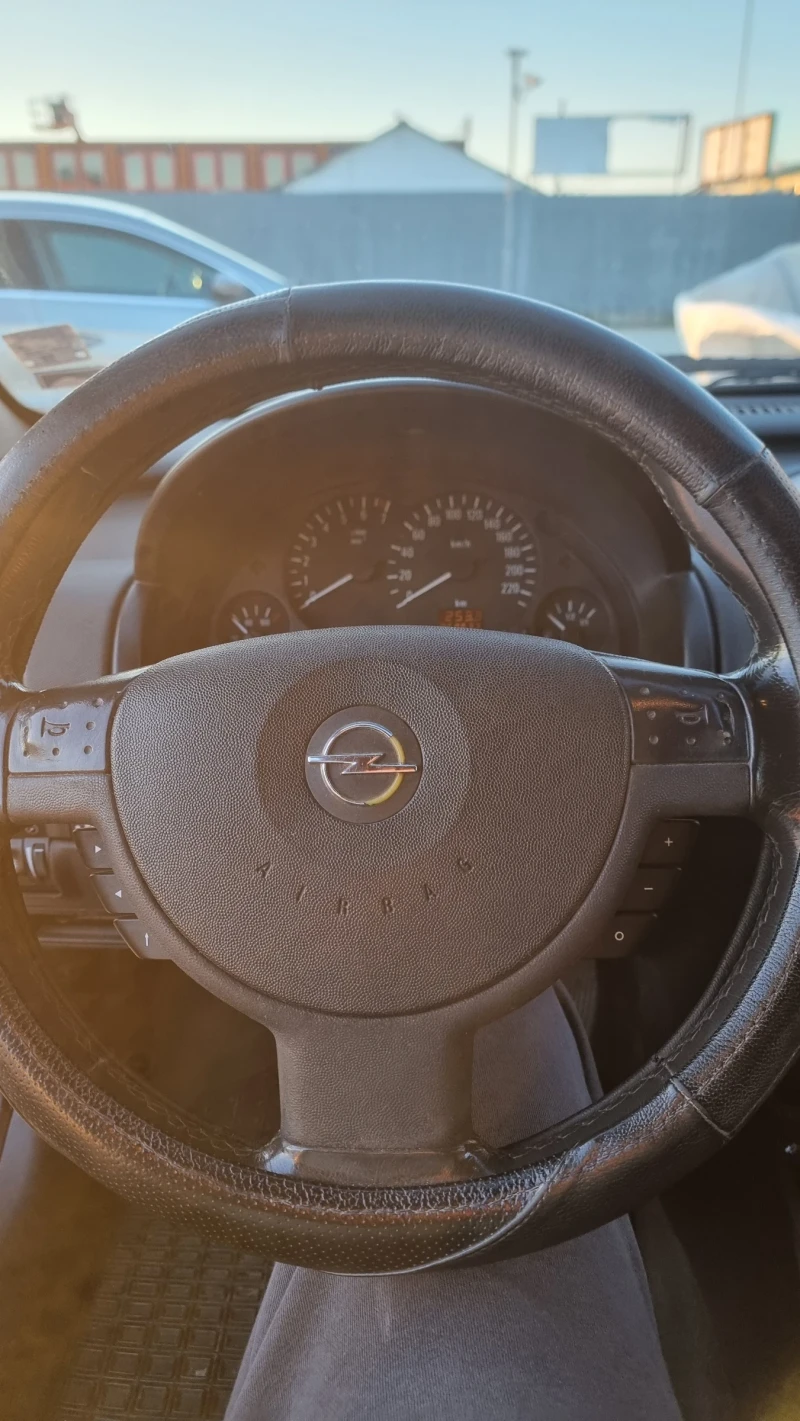 Opel Corsa 1.2 бензин + газова уредба, снимка 11 - Автомобили и джипове - 48854220