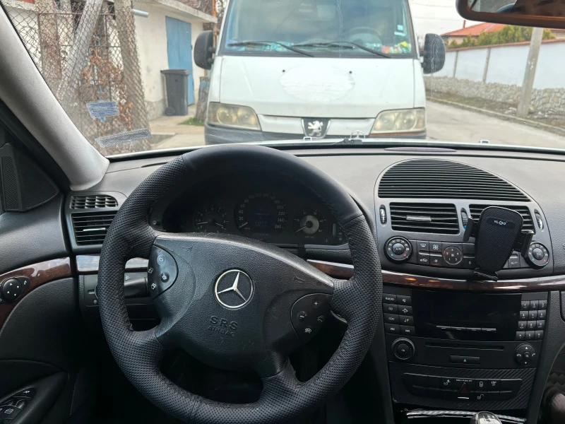 Mercedes-Benz 220, снимка 8 - Автомобили и джипове - 49138870