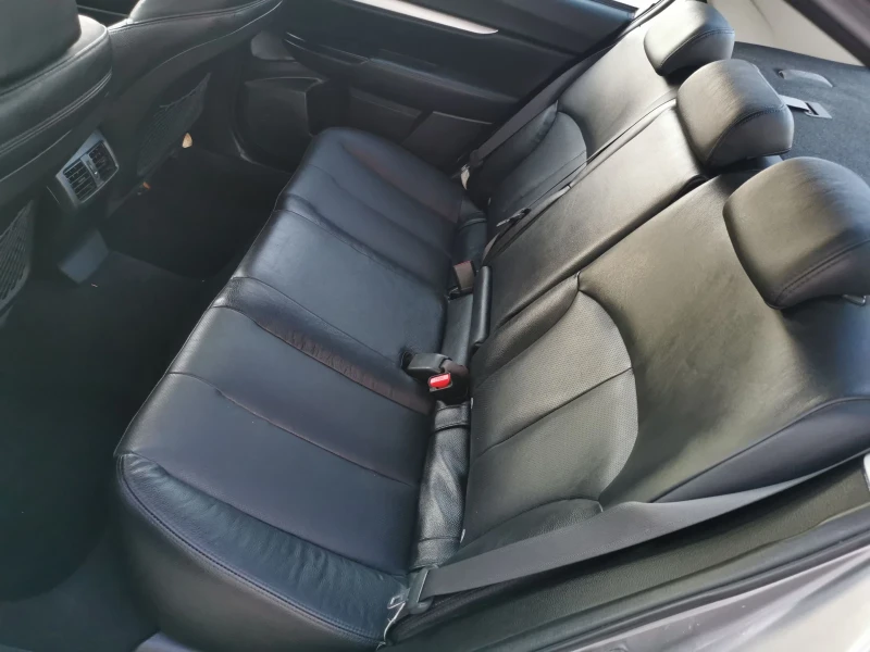 Subaru Legacy 2.0i 150ps SWISS, снимка 12 - Автомобили и джипове - 51486564