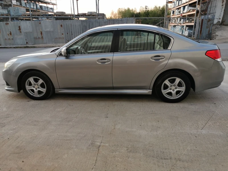 Subaru Legacy 2.0i 150ps SWISS, снимка 8 - Автомобили и джипове - 51486564