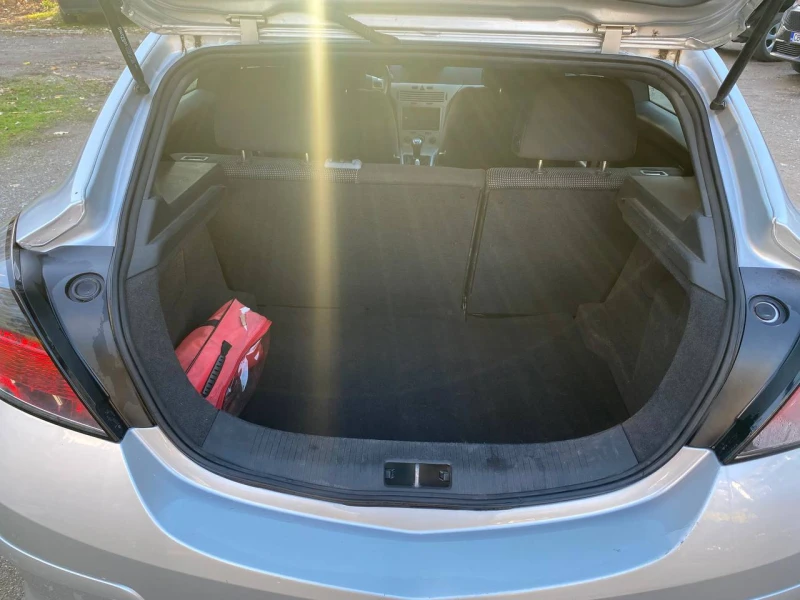 Opel Astra 2.0 Trubo 200кс., снимка 9 - Автомобили и джипове - 52410186