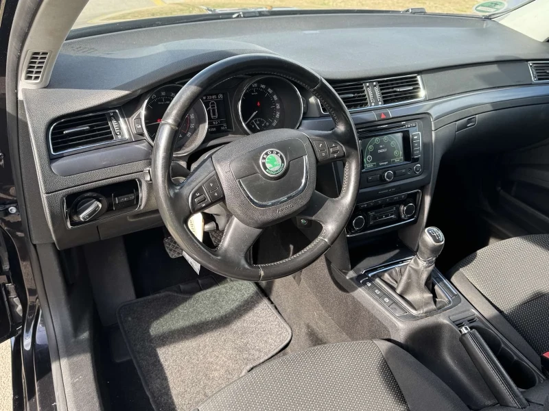 Skoda Superb Лек автомобил, снимка 15 - Автомобили и джипове - 52691278