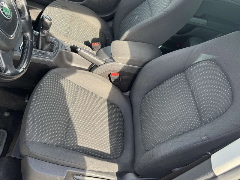 Skoda Superb Лек автомобил, снимка 16 - Автомобили и джипове - 52691278