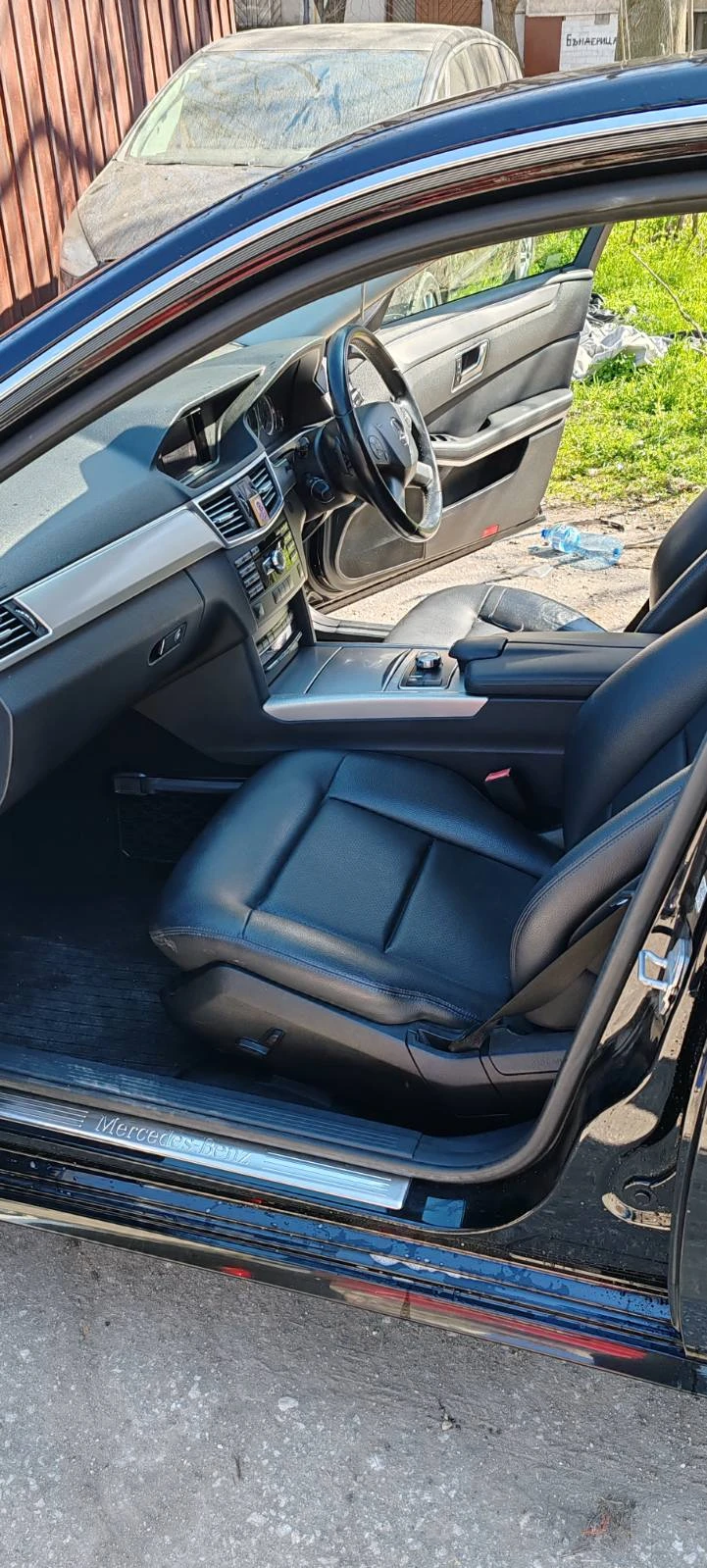 Mercedes-Benz E 220, снимка 7 - Автомобили и джипове - 53865900