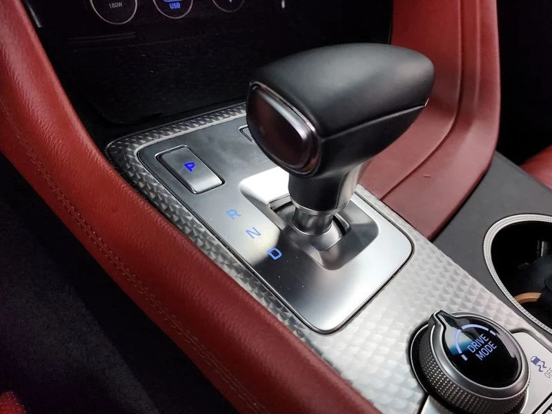 Genesis G70 3.3 Automatic, снимка 13 - Автомобили и джипове - 55598160