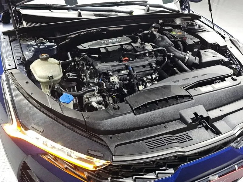 Kia K5 1.6 Turbo Prestige, снимка 6 - Автомобили и джипове - 56002257