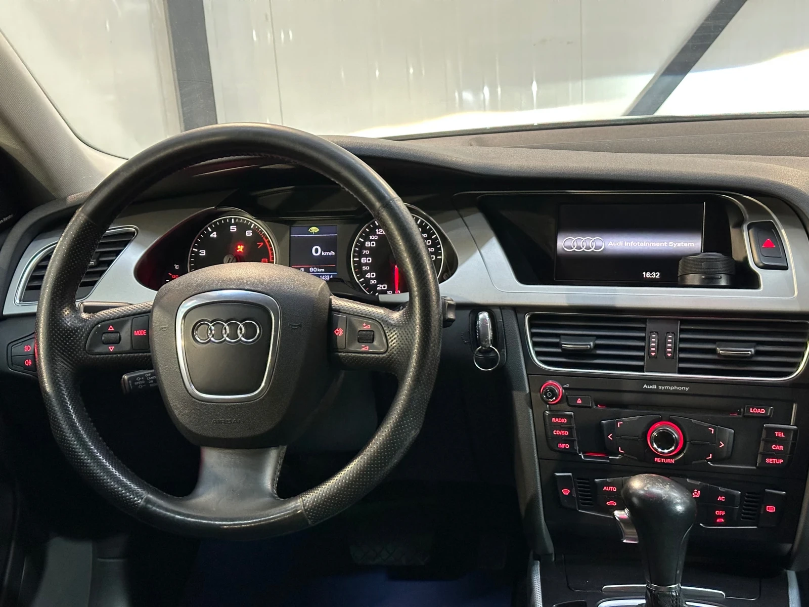 Audi A4 AVANT 1.8TFSI/S-LINE/NAVI/LED - изображение 9