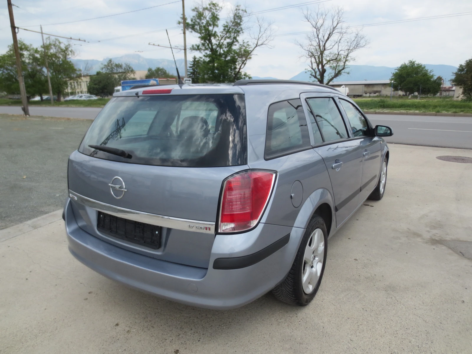 Opel Astra 1.7 CDTI  - изображение 5