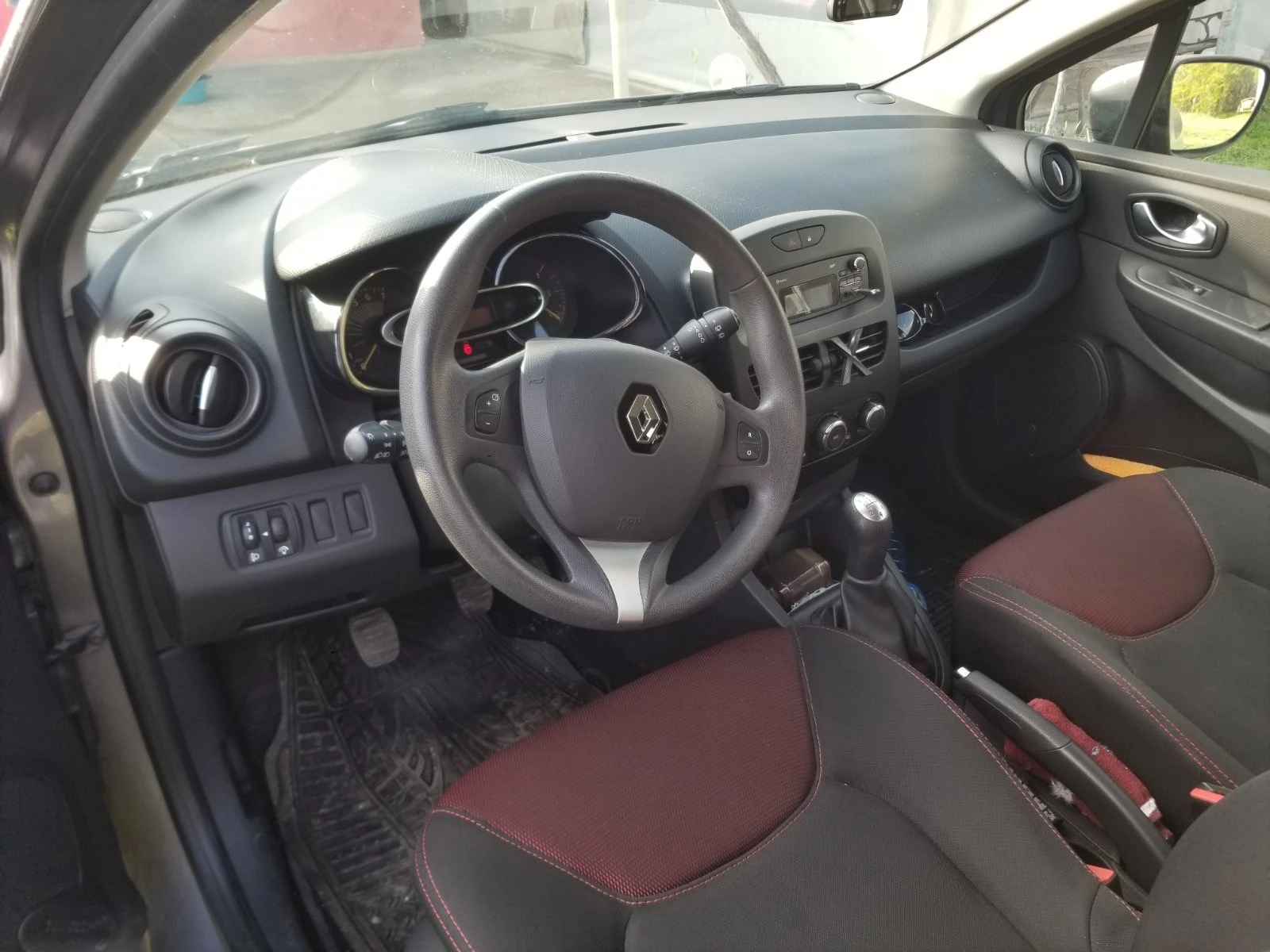 Renault Clio  - изображение 9