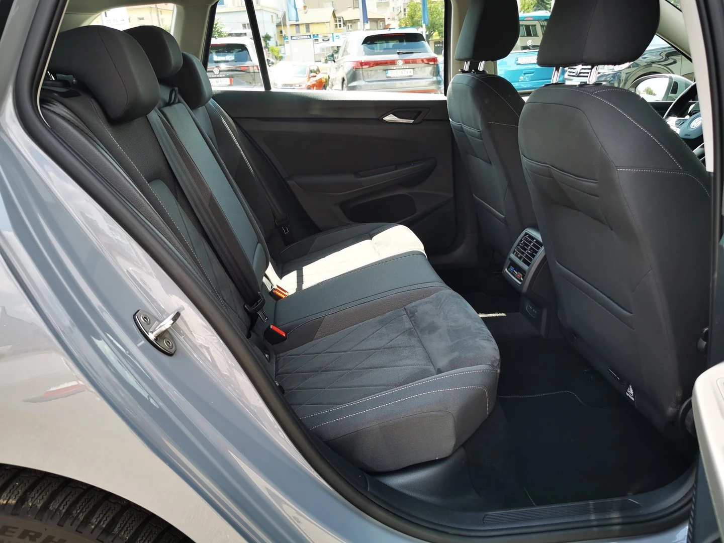 VW Golf Variant VW Golf VIII 1.5 TGI Style - изображение 8