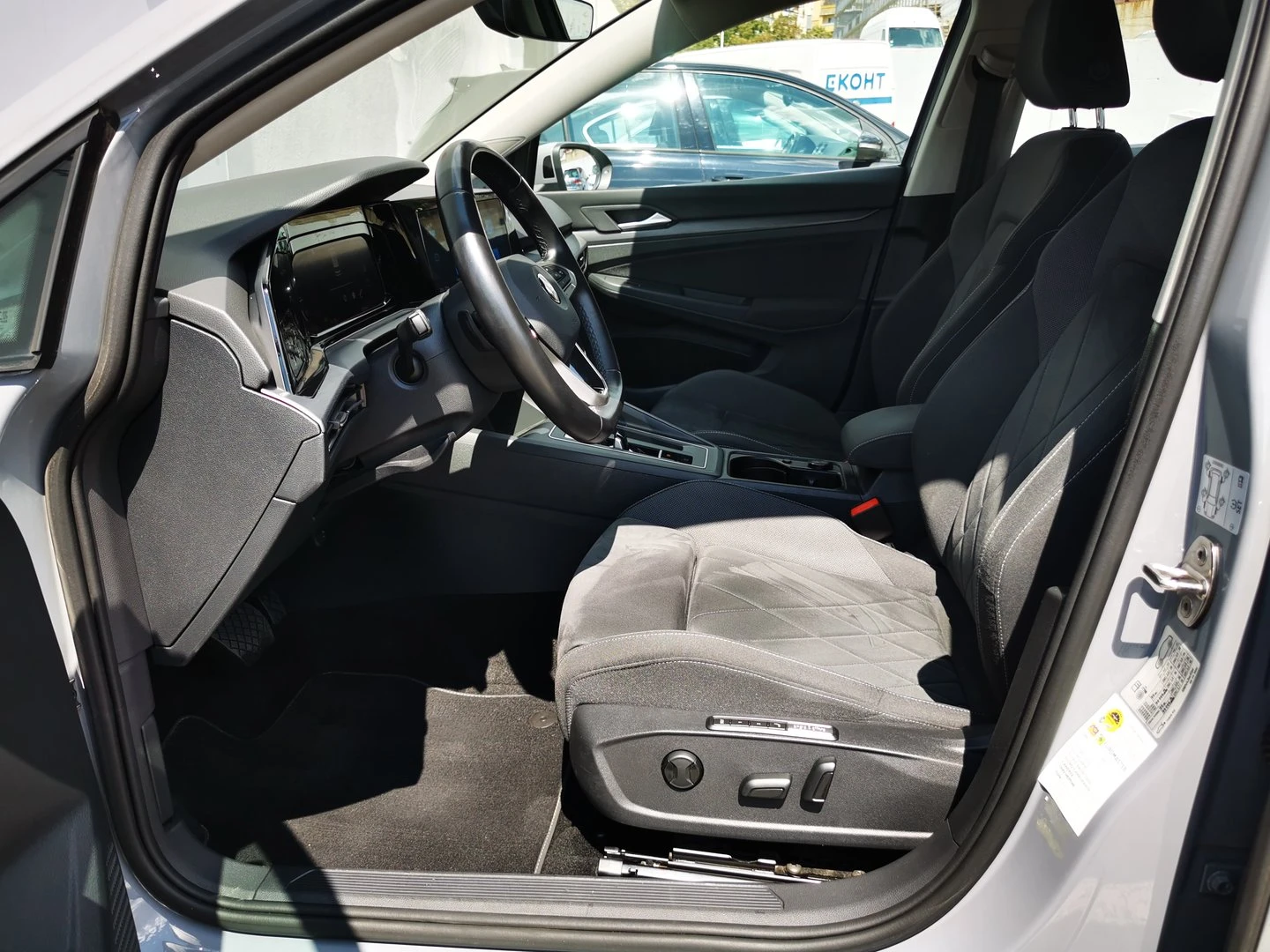 VW Golf Variant VW Golf VIII 1.5 TGI Style - изображение 5
