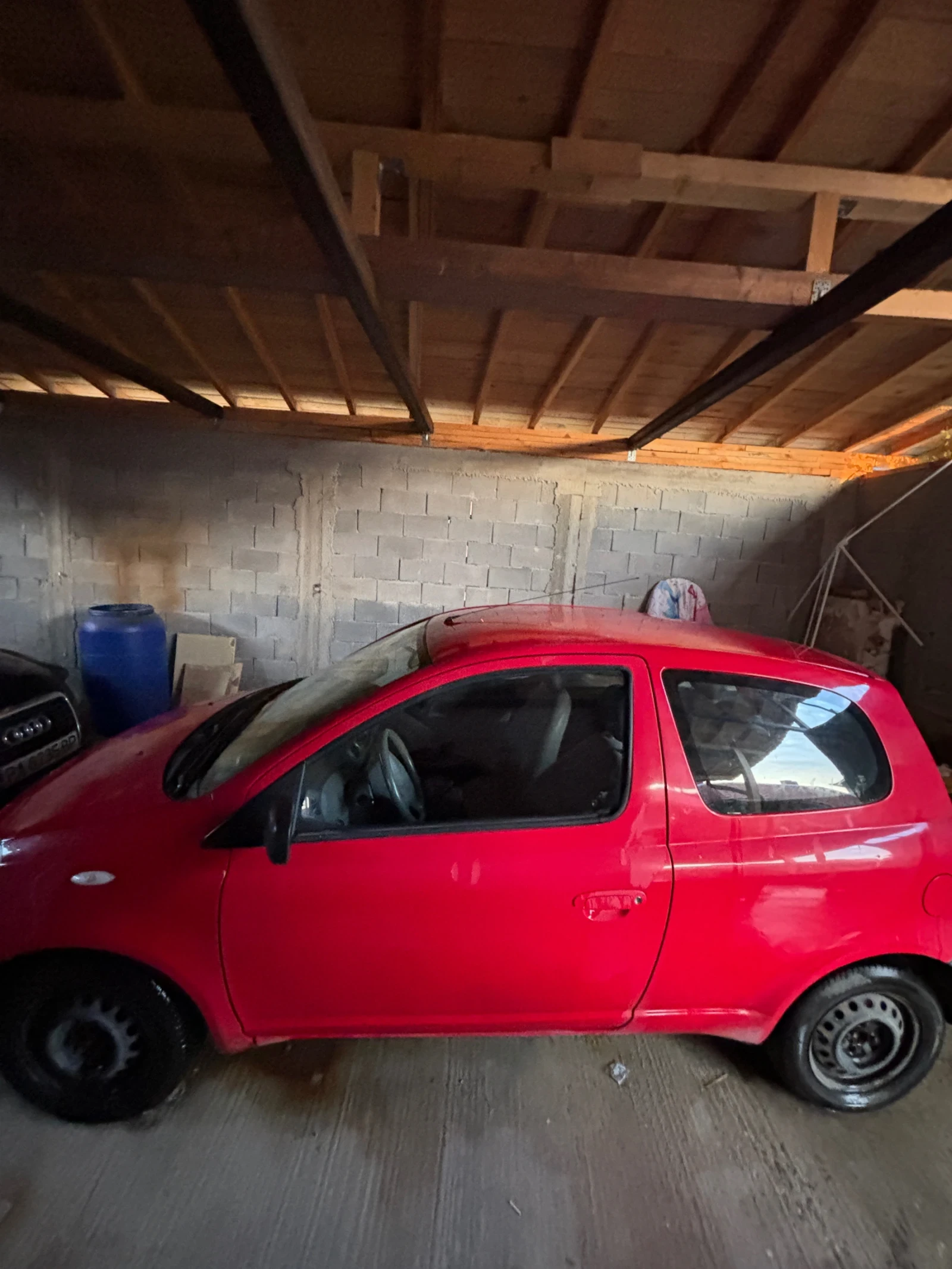 Toyota Yaris  - изображение 8