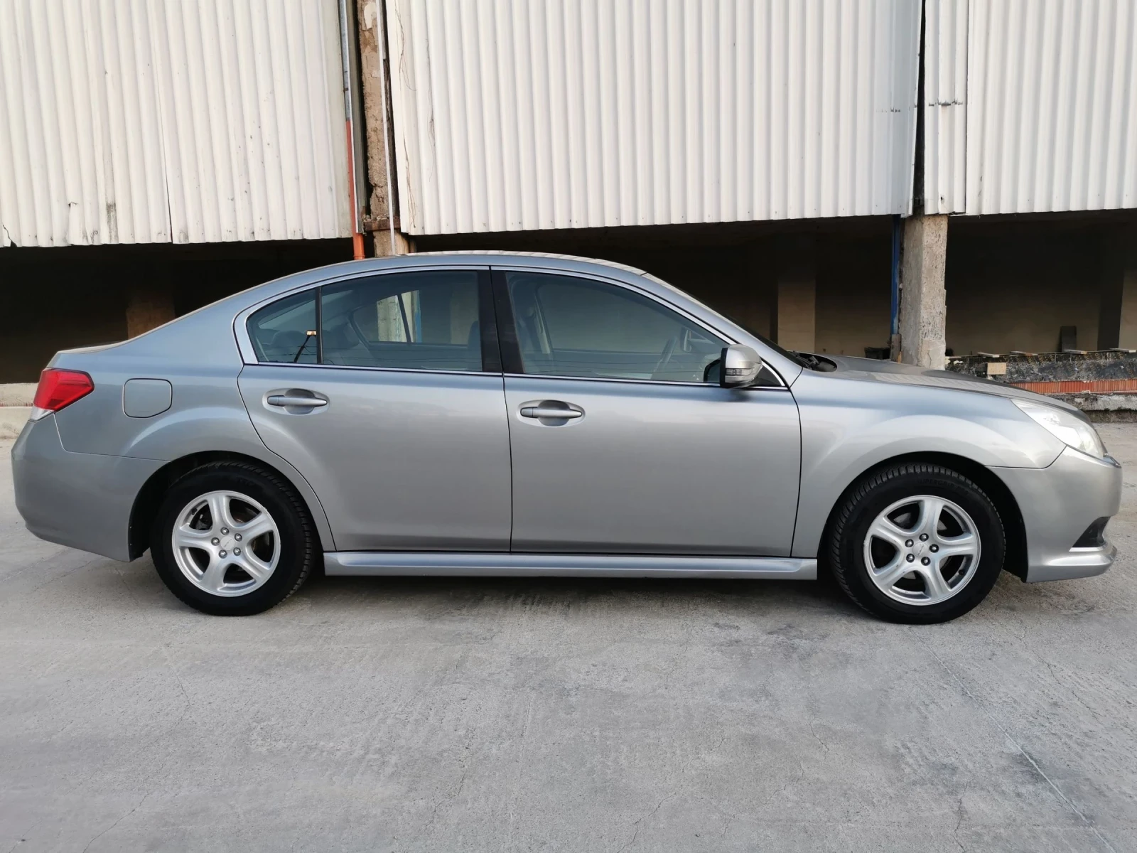 Subaru Legacy 2.0i 150ps SWISS - изображение 4