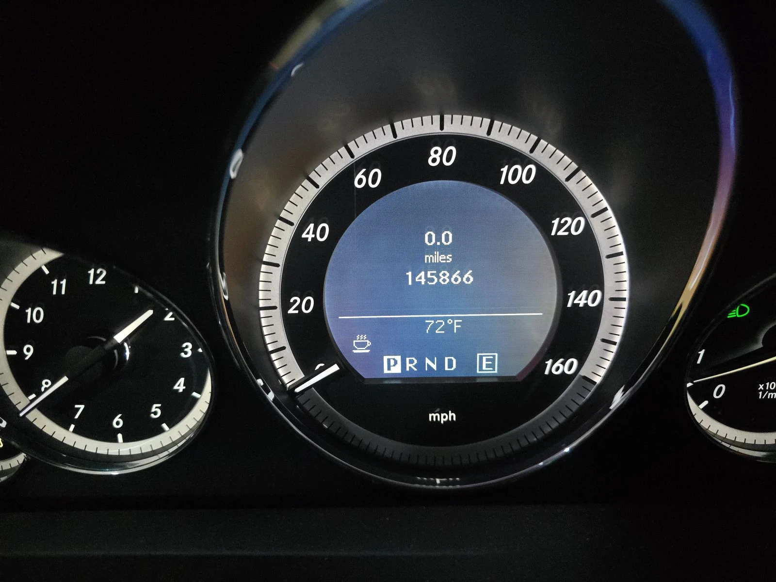 Mercedes-Benz E 500  - изображение 7