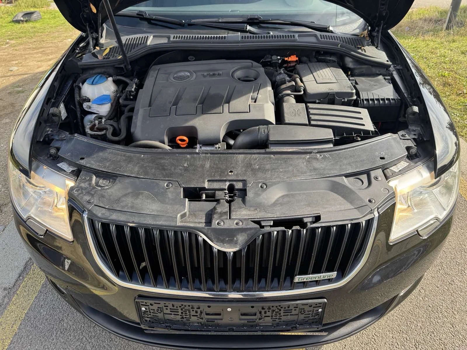 Skoda Superb Лек автомобил - изображение 9