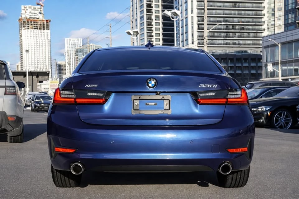 BMW 330 * xDrive* Apple CarPlay & Bluetooth* Backup camera - изображение 3