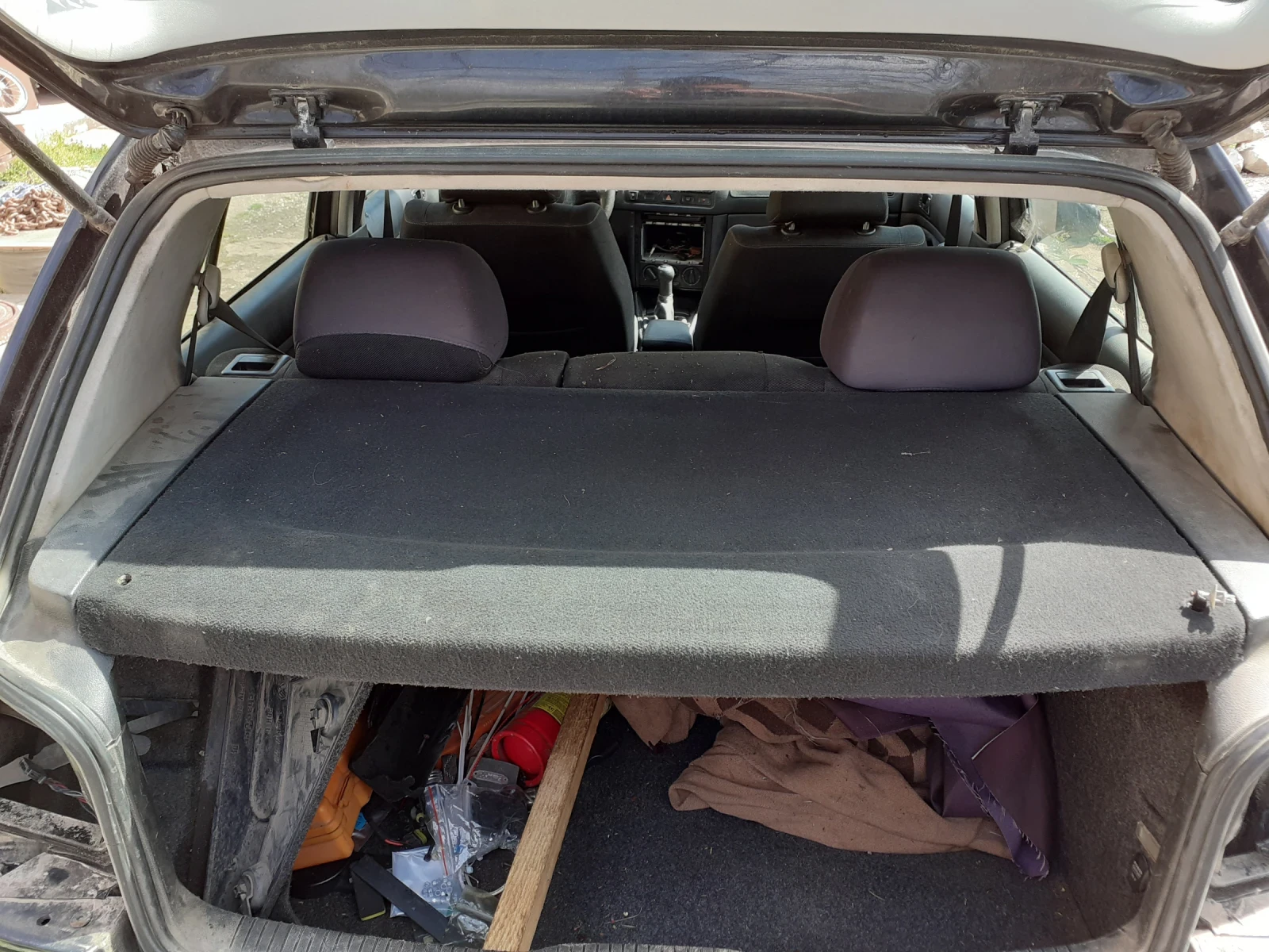 VW Golf 1.6 sr, снимка 6 - Автомобили и джипове - 54037480