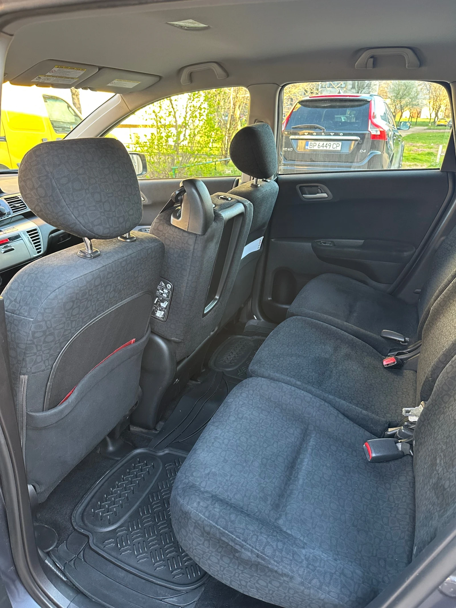 Honda Fr-v 2.2 CDTI, снимка 12 - Автомобили и джипове - 54134892