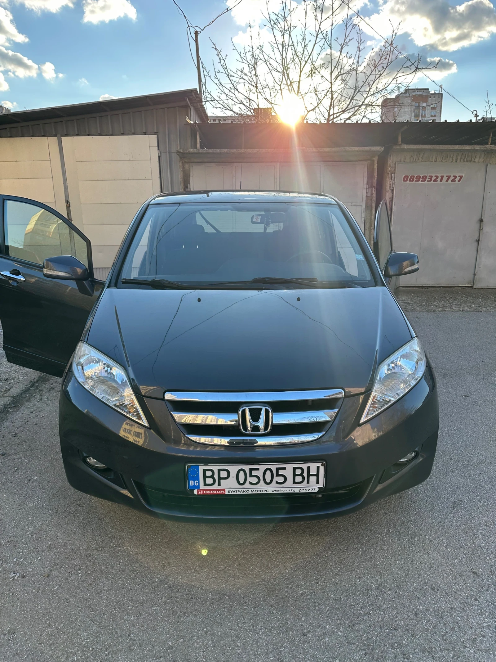 Honda Fr-v 2.2 CDTI, снимка 14 - Автомобили и джипове - 54134892