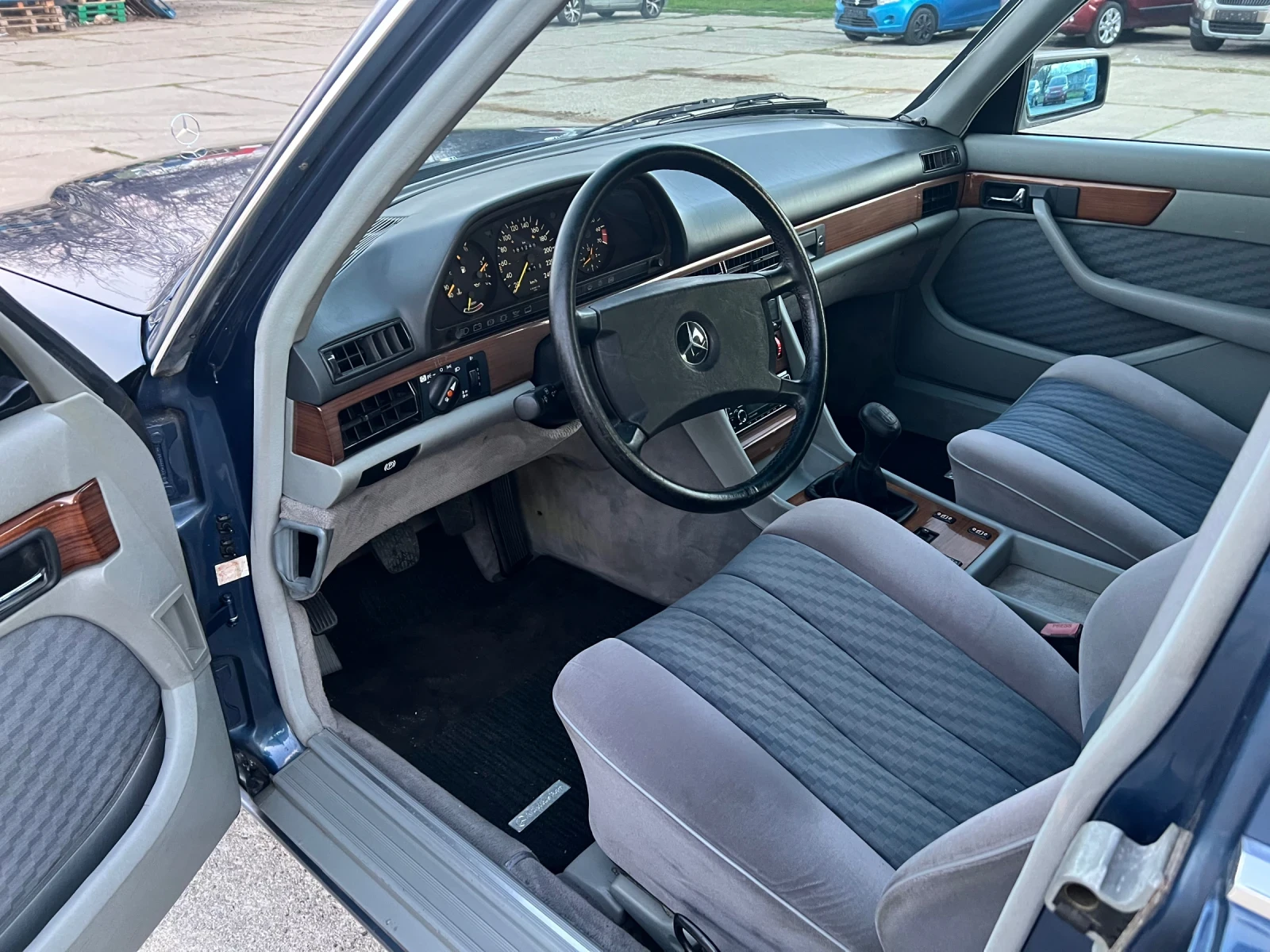 Mercedes-Benz 126 300 SE, снимка 8 - Автомобили и джипове - 54554632