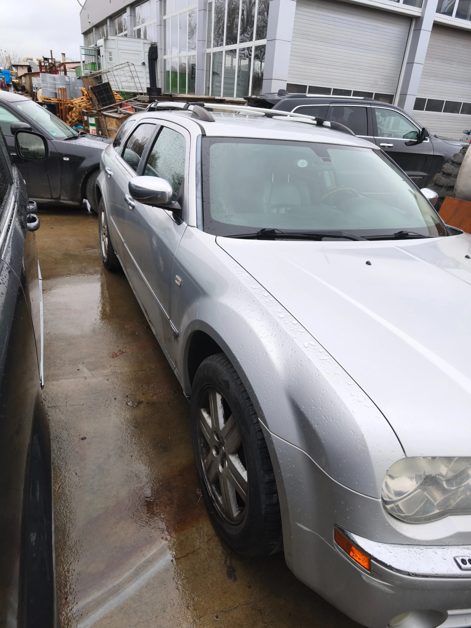 Chrysler 300c 3.5V6 Touring AWD, снимка 4 - Автомобили и джипове - 54318170