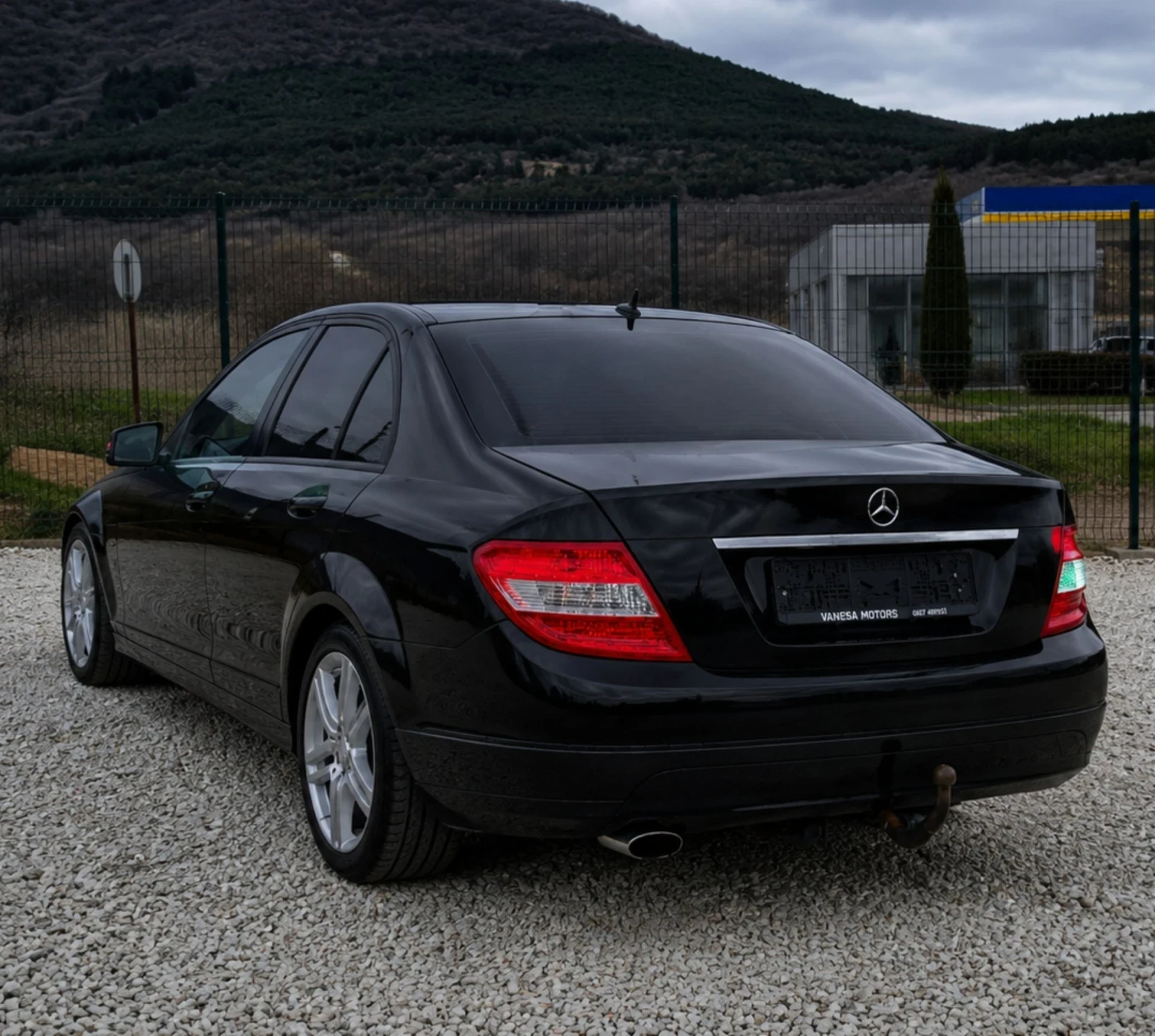 Mercedes-Benz C 180 FULL SERVICE Автомат Климатроник Подгрев , снимка 2 - Автомобили и джипове - 54459681