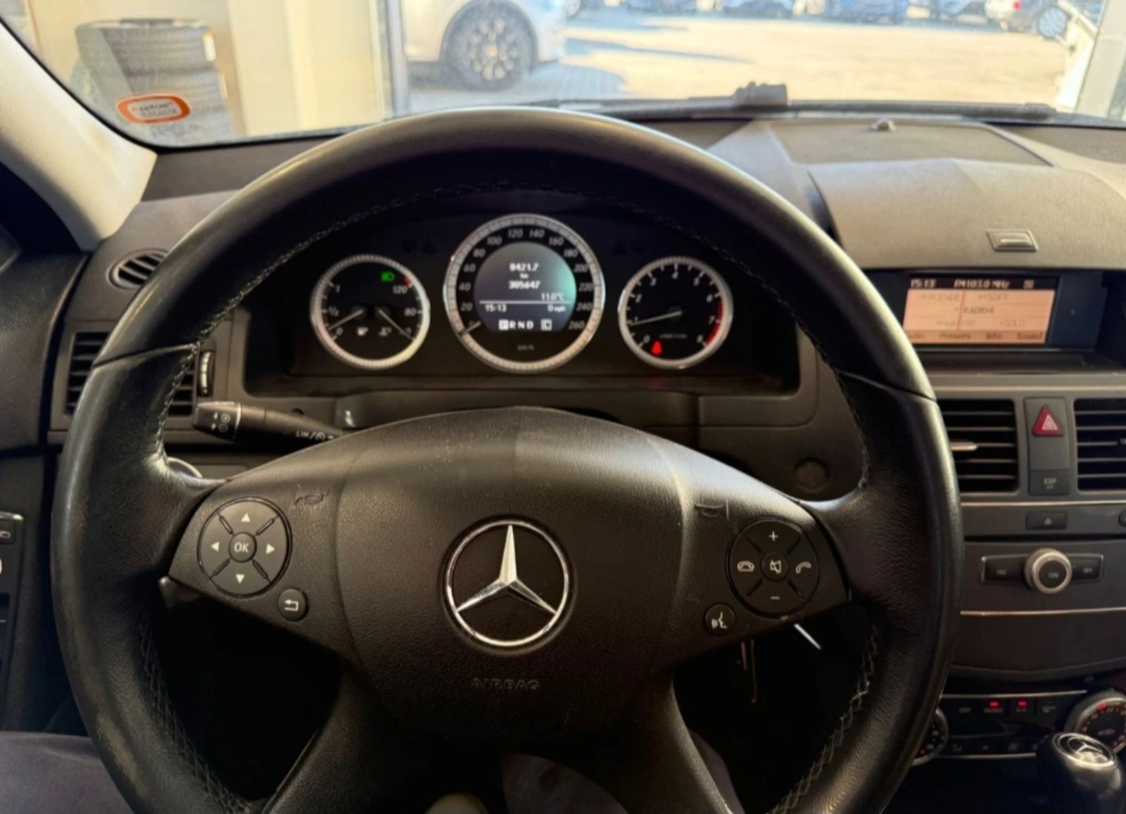 Mercedes-Benz C 180 FULL SERVICE Автомат Климатроник Подгрев , снимка 13 - Автомобили и джипове - 54459681