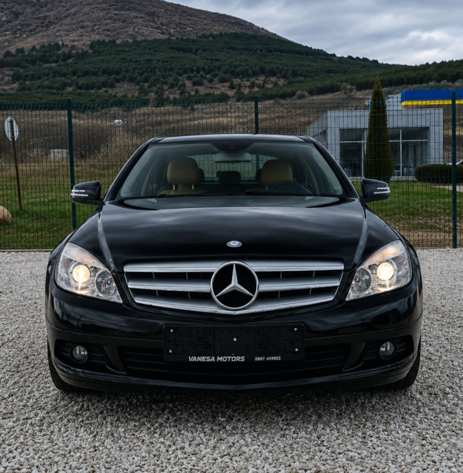 Mercedes-Benz C 180 FULL SERVICE Автомат Климатроник Подгрев , снимка 5 - Автомобили и джипове - 54459681