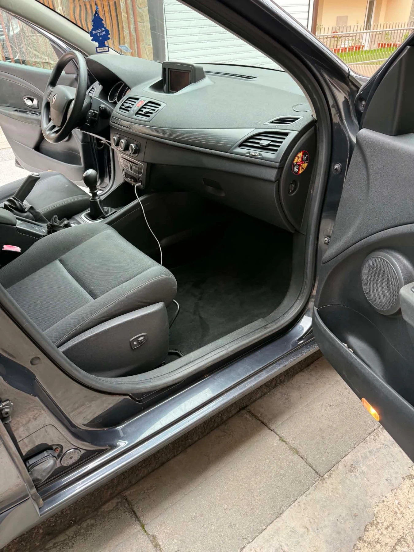 Renault Megane 1.5 DCI, снимка 2 - Автомобили и джипове - 54611162