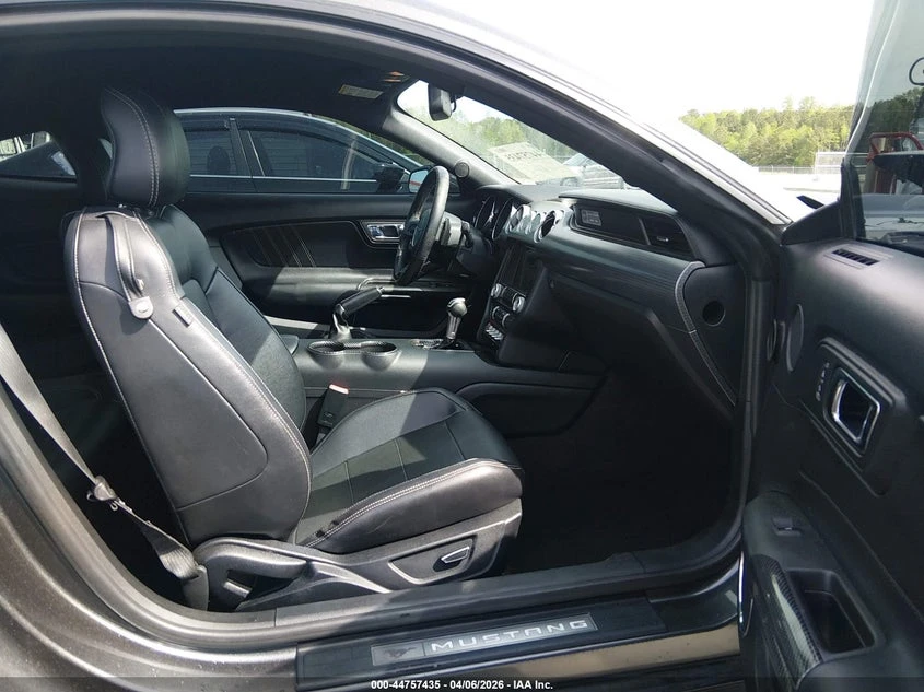 Ford Mustang 2.3l Ecoboost, снимка 5 - Автомобили и джипове - 54655738