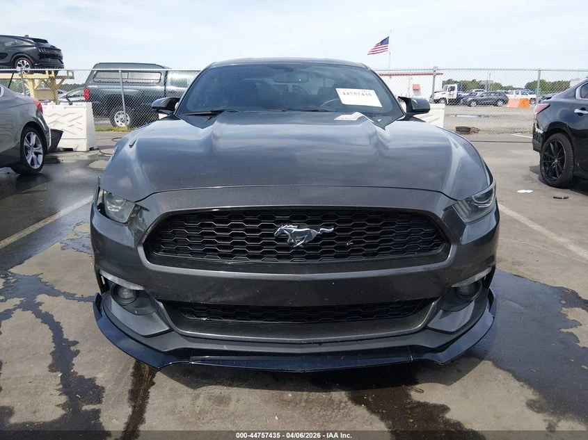 Ford Mustang 2.3l Ecoboost, снимка 12 - Автомобили и джипове - 54655738